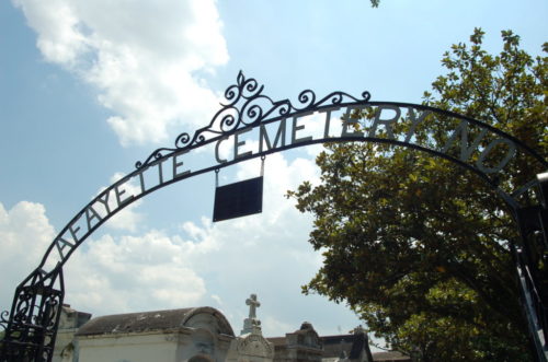 Free Garden District Tour