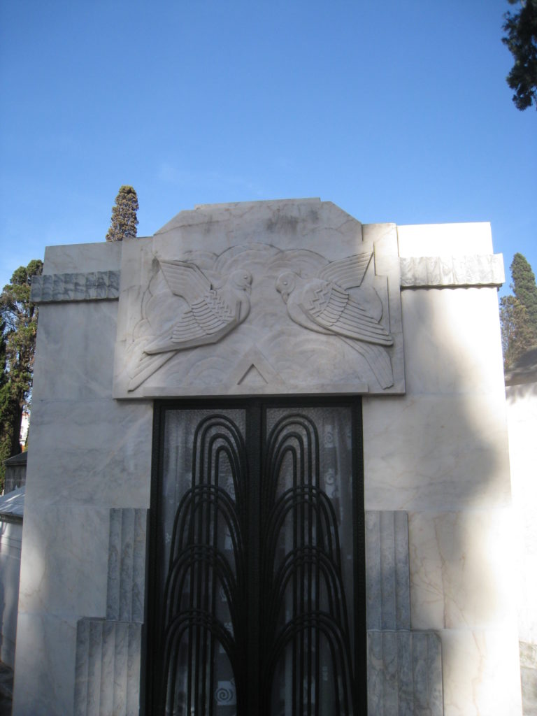 An art deco tomb in Lisbon