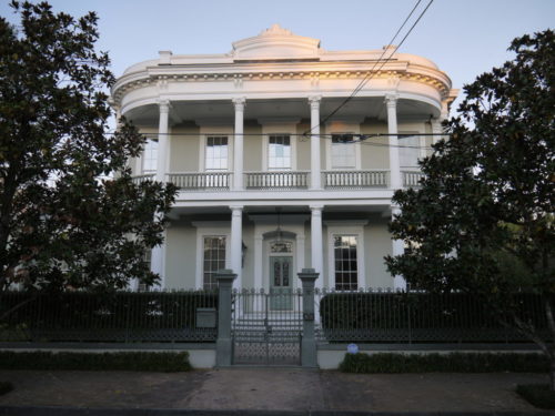 Garden District Free walking tour