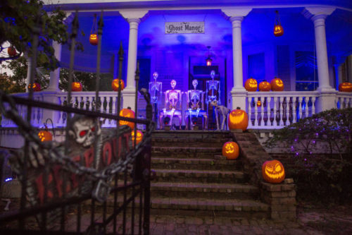 Free Garden District Walking Tour