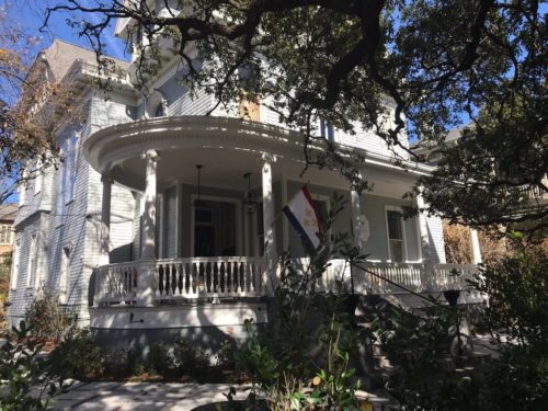 Free Garden District Tour